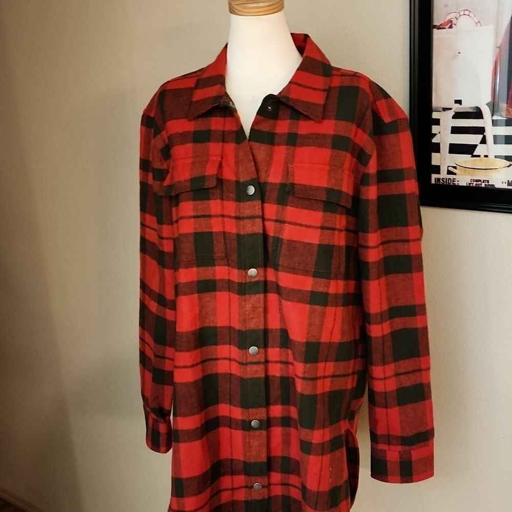 BeanSignature red flannel button down women's large